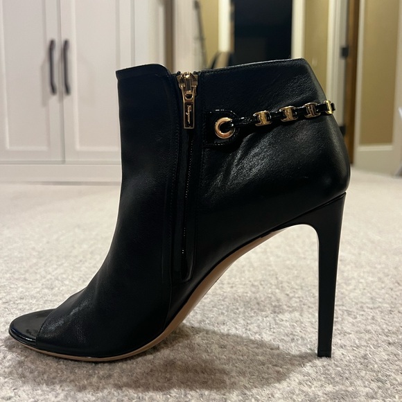 Ferragamo open toe bootie with back chain detail. - Picture 5 of 8